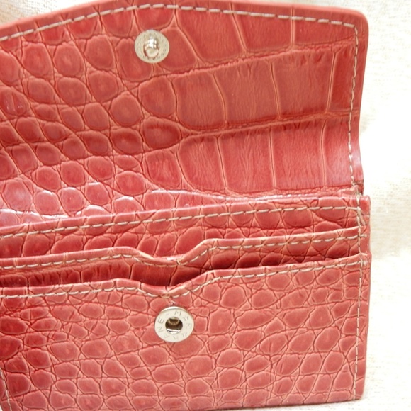 Liz Claiborne Salmon Color 4 piece wallet set - Picture 7 of 8